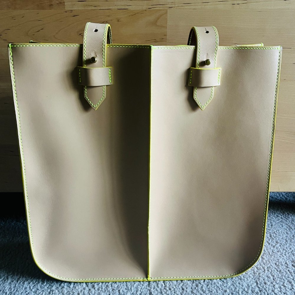 III Beca by Joy Gryson Leather Tote - Picture 4 of 12